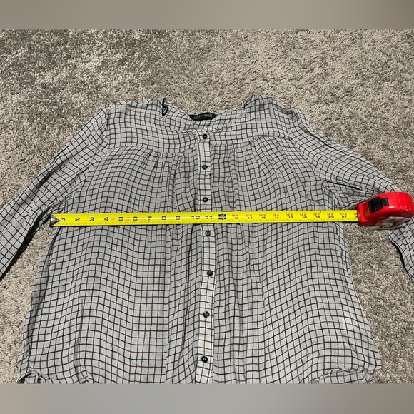 Checkered Button-Up Blouse - Picture 3 of 7